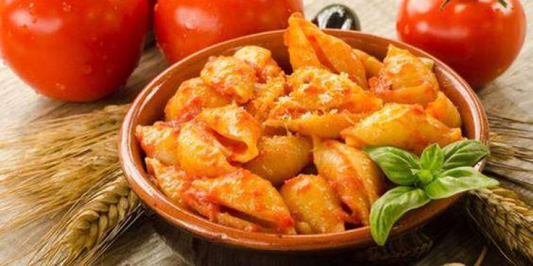 Быстрая паста ракушки в томатном соусе - рецепт приготовления с фото от Maggi.ru