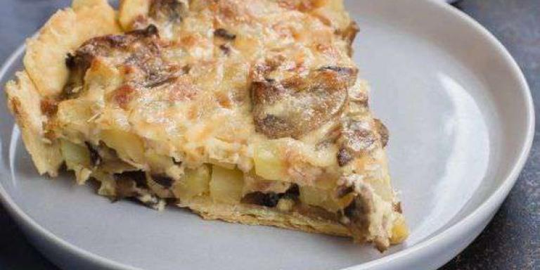 Пирог с грибами и картошкой - рецепт приготовления с фото от Maggi.ru