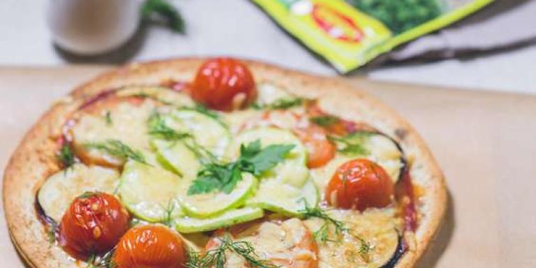 Постная пицца с вялеными овощами и вегетарианским сыром — рецепт с фото