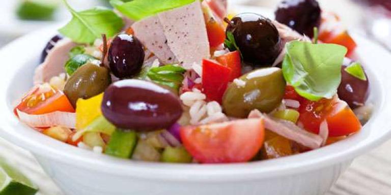 Салат с ветчиной и маслинами - рецепт приготовления с фото от Maggi.ru