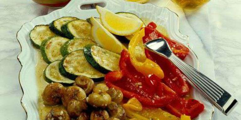 Праздничные маринованные грибы и овощи - рецепт приготовления с фото от Maggi.ru