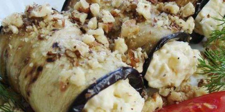 Рулетики из баклажанов с сыром и грецкими орехами: рецепт с фото