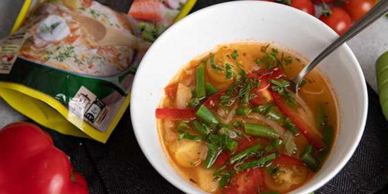 Щи скороспелые с болгарским перцем, фасолью, помидорами — рецепт с фото