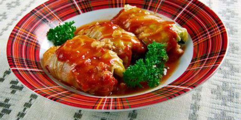 Жареные голубцы с томатным соусом - рецепт приготовления с фото от Maggi.ru