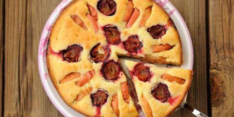 Пирог с яблоками и сливой - рецепт приготовления с фото от Maggi.ru
