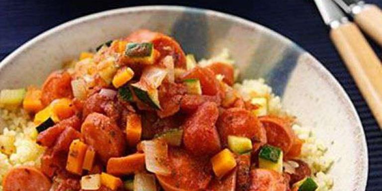 Кускус с томатным соусом и колбасками - рецепт приготовления с фото от Maggi.ru