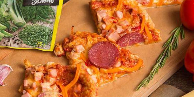 Пицца на сковороде с колбасой и острым перцем, пошаговый рецепт с фото
