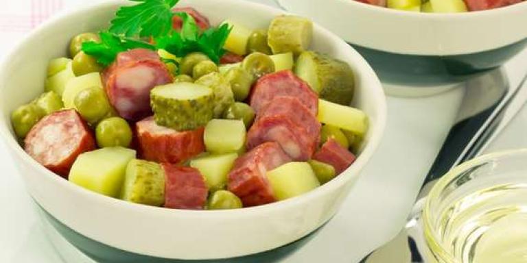 Салат с колбасой, горошком и огурцом - рецепт приготовления с фото от Maggi.ru