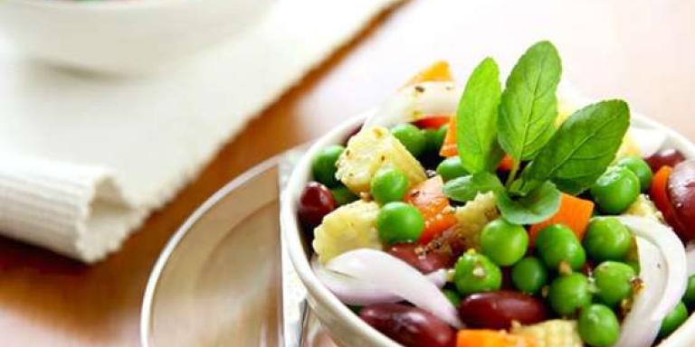Салат из горошка, кукурузы и фасоли - рецепт приготовления с фото от Maggi.ru