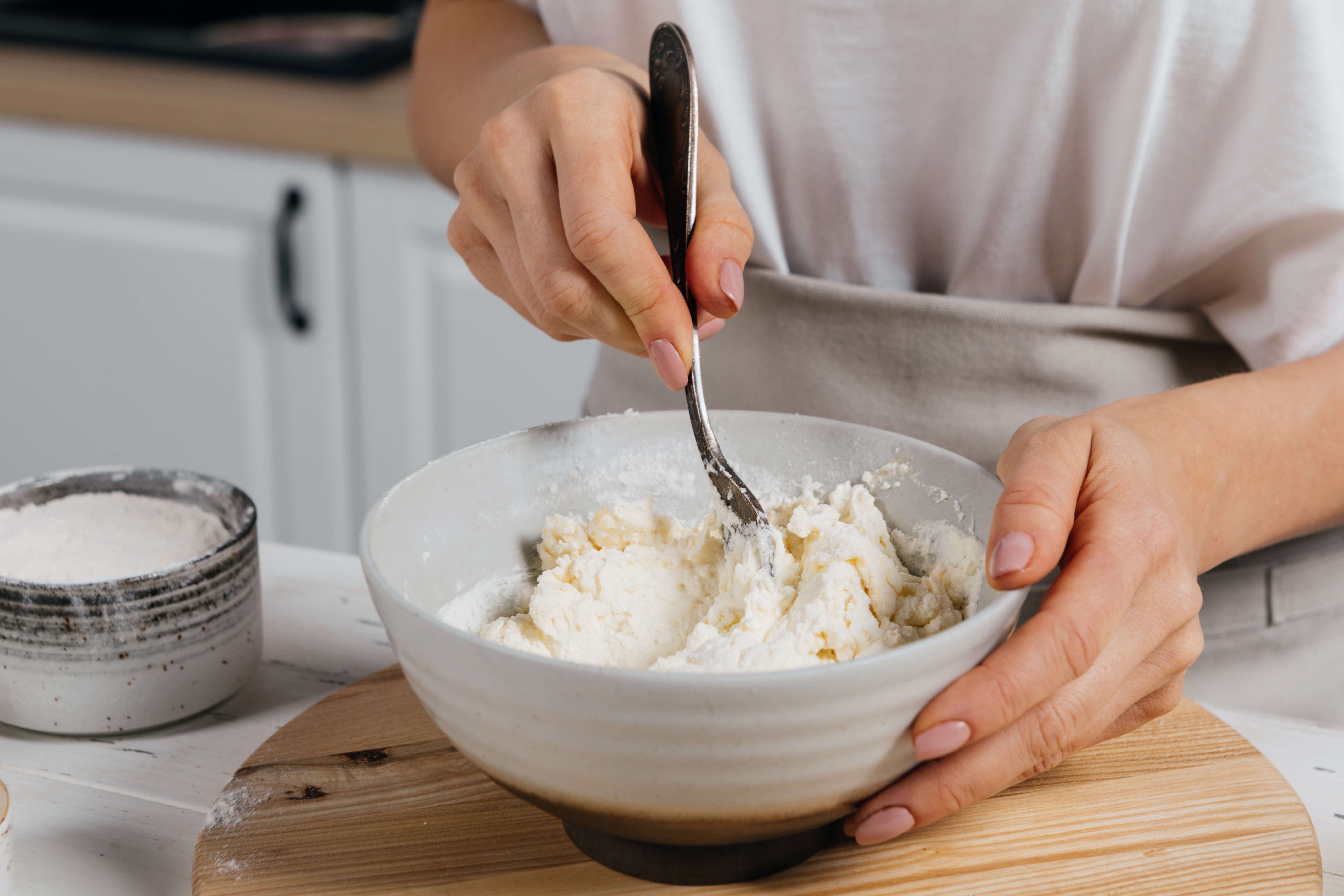 Сырники на завтрак с малиново-мятным соусом - рецепт приготовления с фото  от Maggi.ru