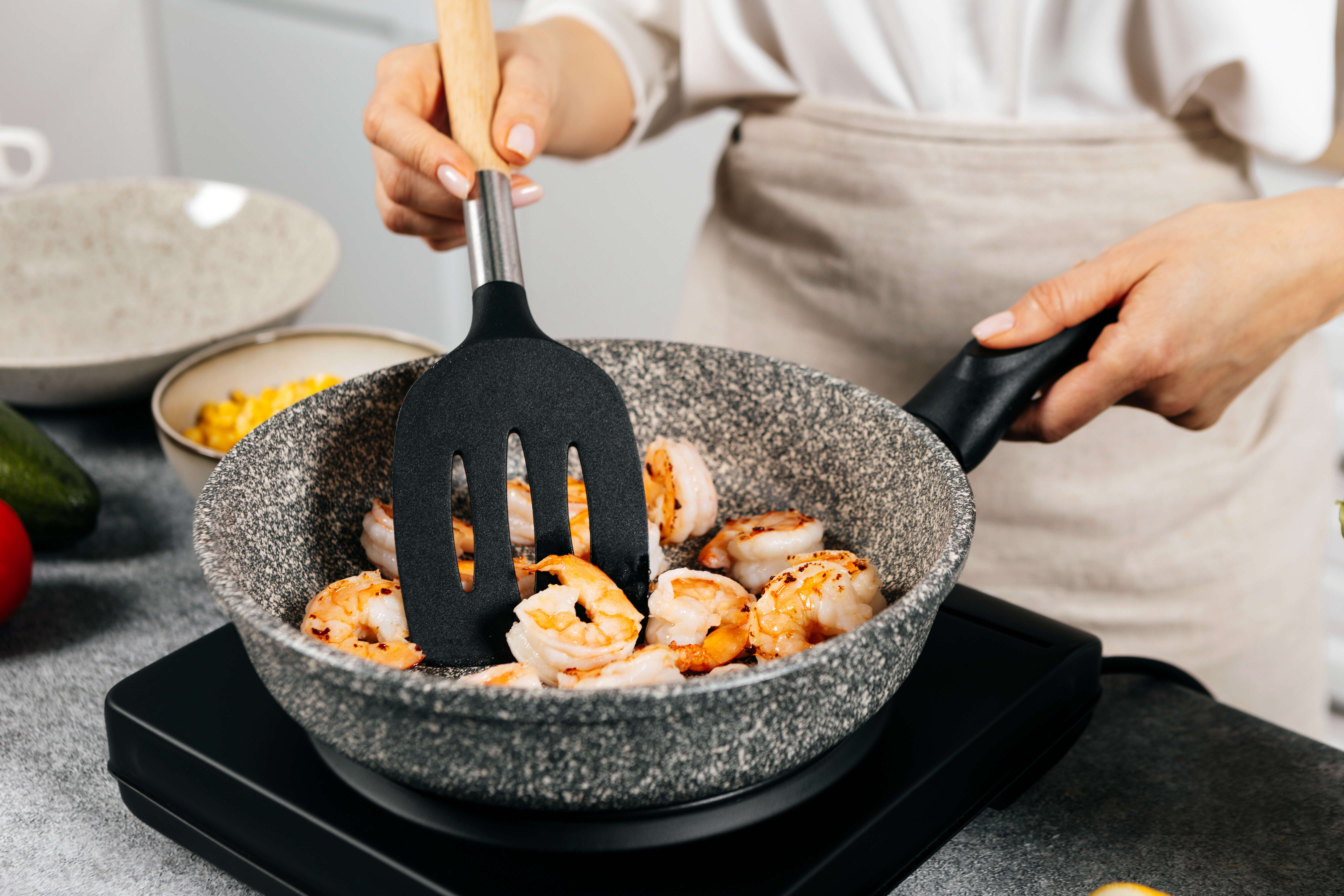 Салат с кукурузой и помидорами