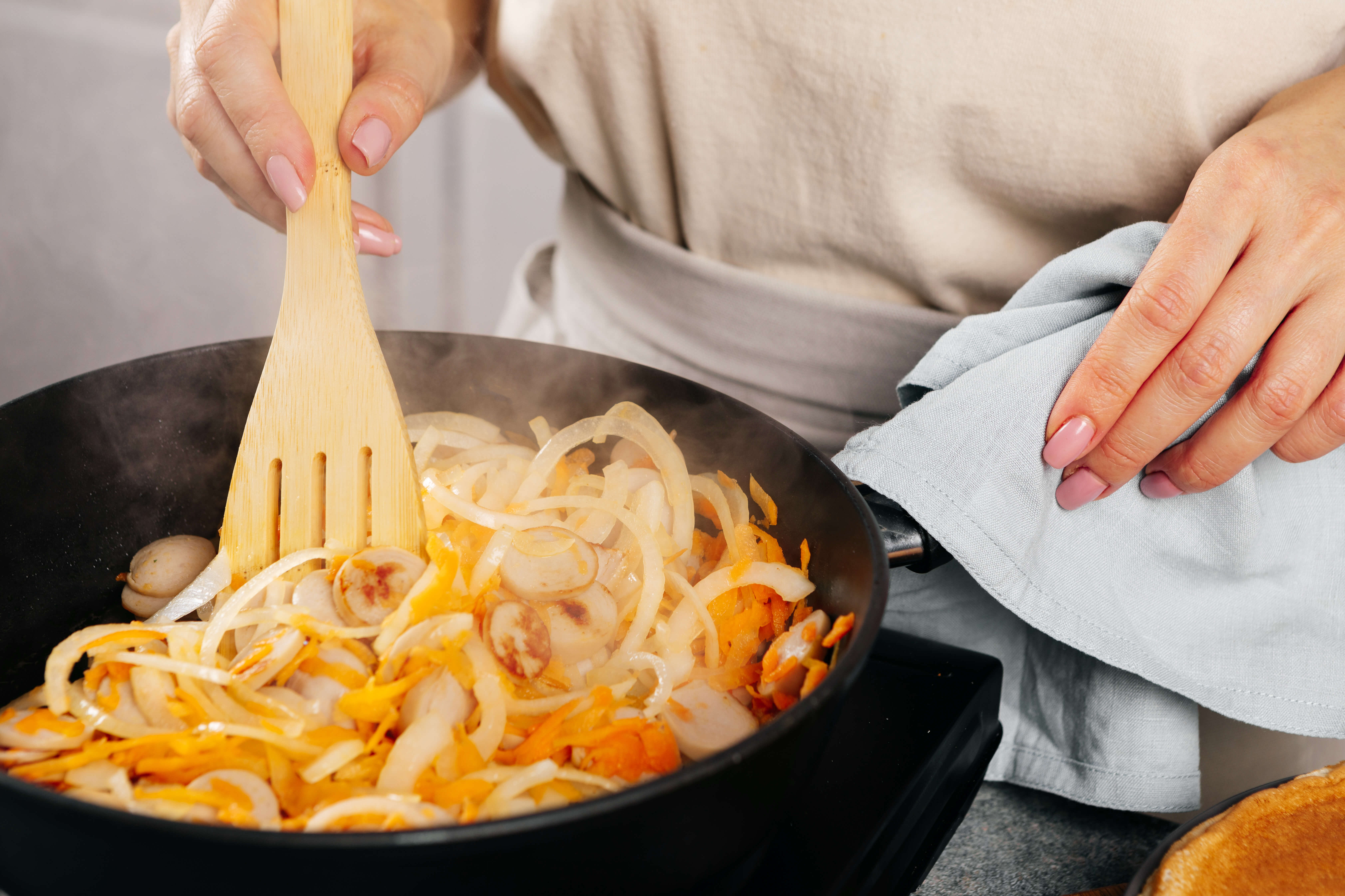 Блины с капустой и сосисками