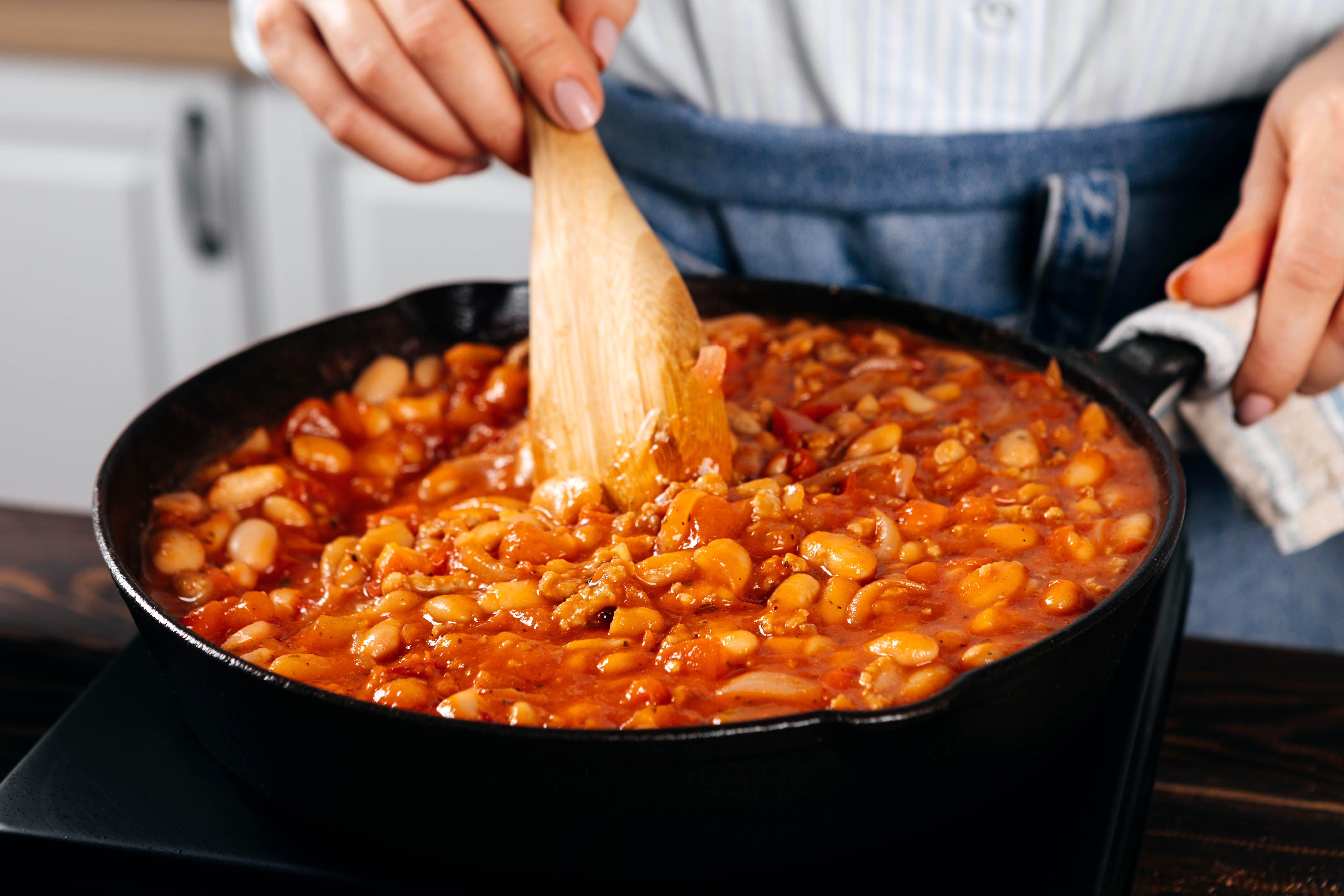 Сытная фасоль по-тоскански на сковороде - рецепт приготовления с фото от  Maggi.ru