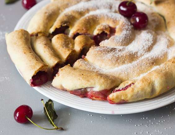 Пирог вишневая улитка рецепт с фото пошагово