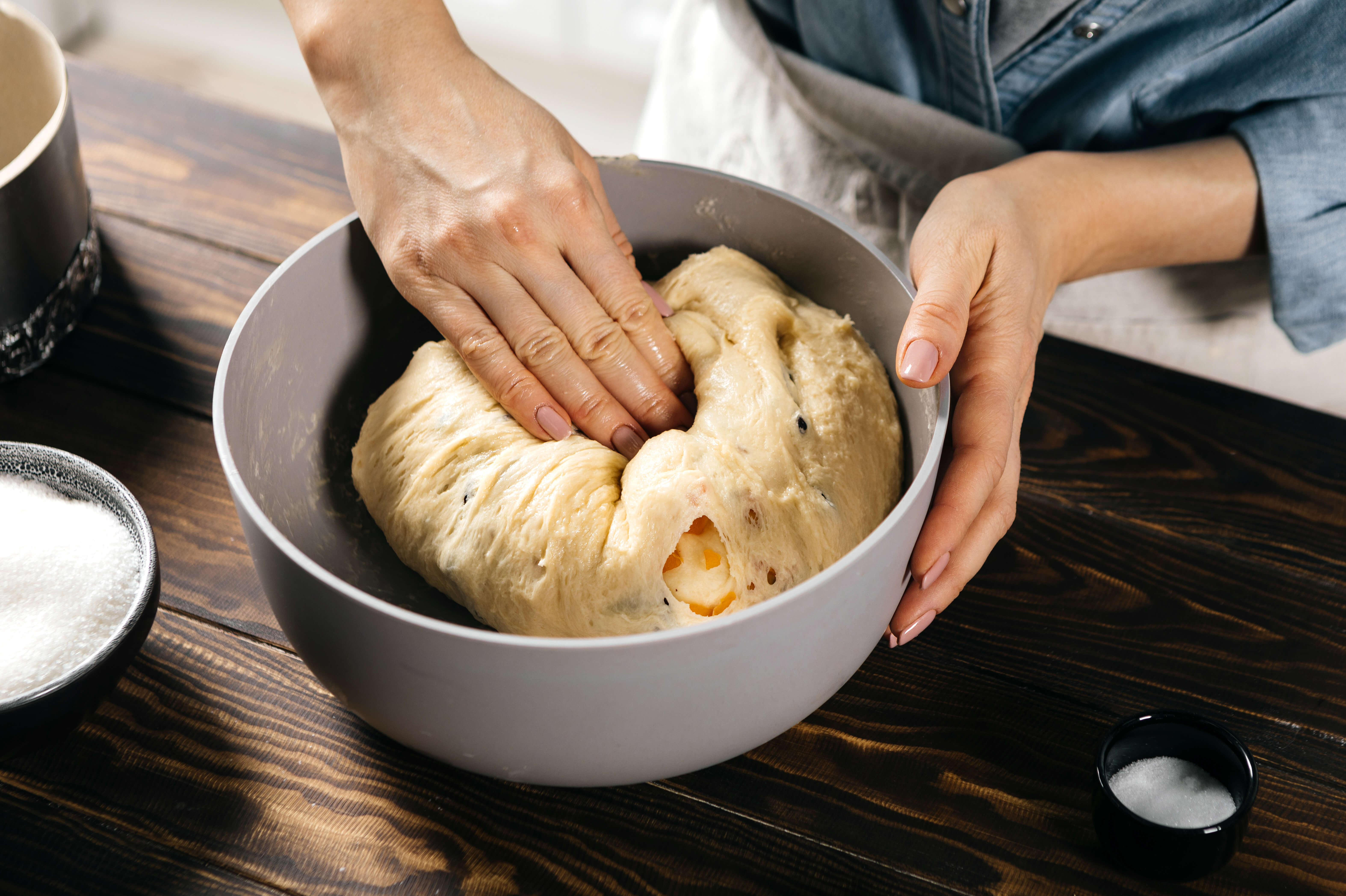 Пасхальный кулич на сухих дрожжах и сливочном масле