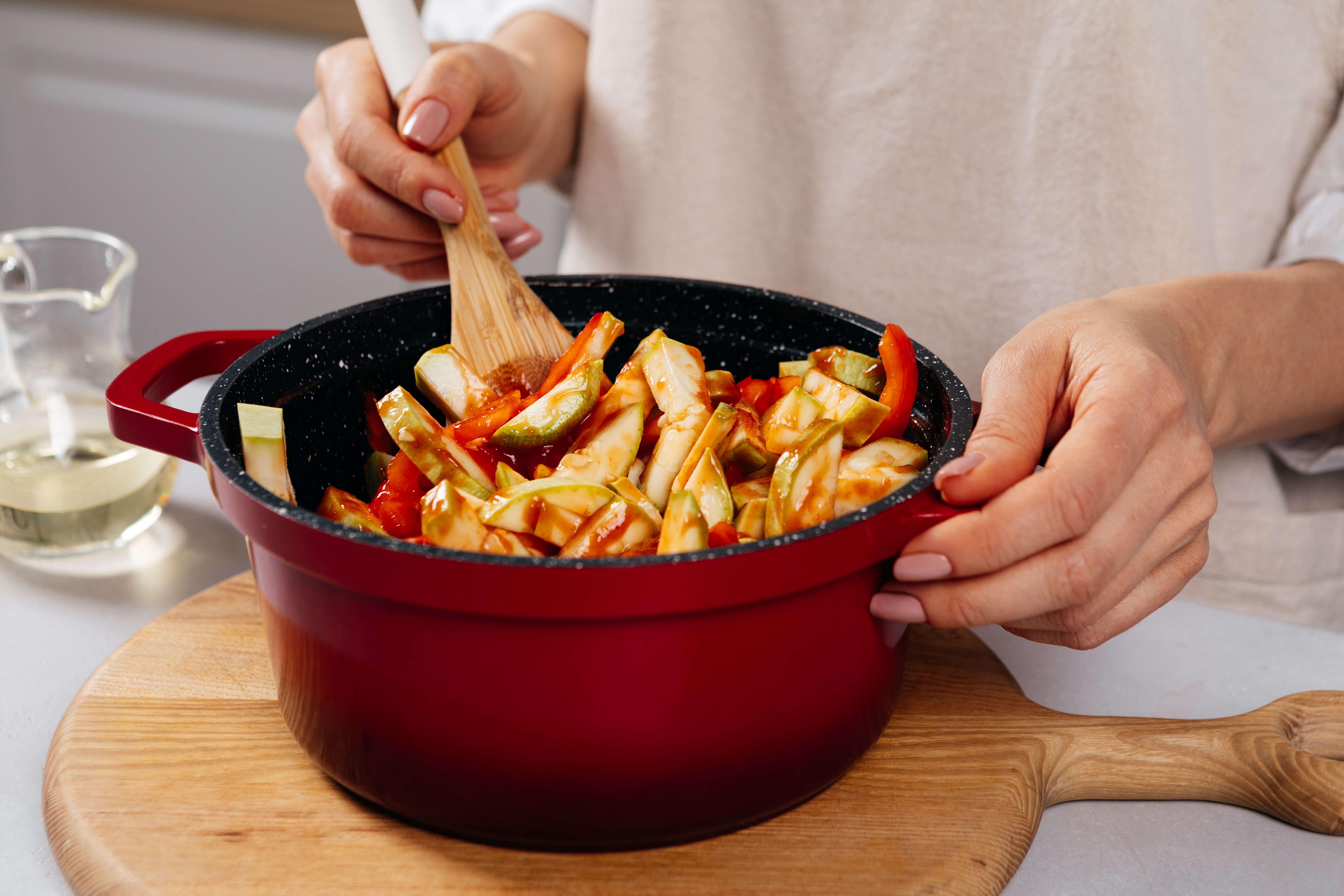 Лечо с кабачками и перцем на кетчупе - рецепт приготовления с фото от  Maggi.ru