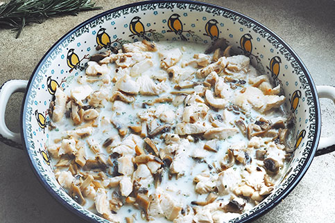 Рецепт: Жульен с курицей и грибами - в духовке