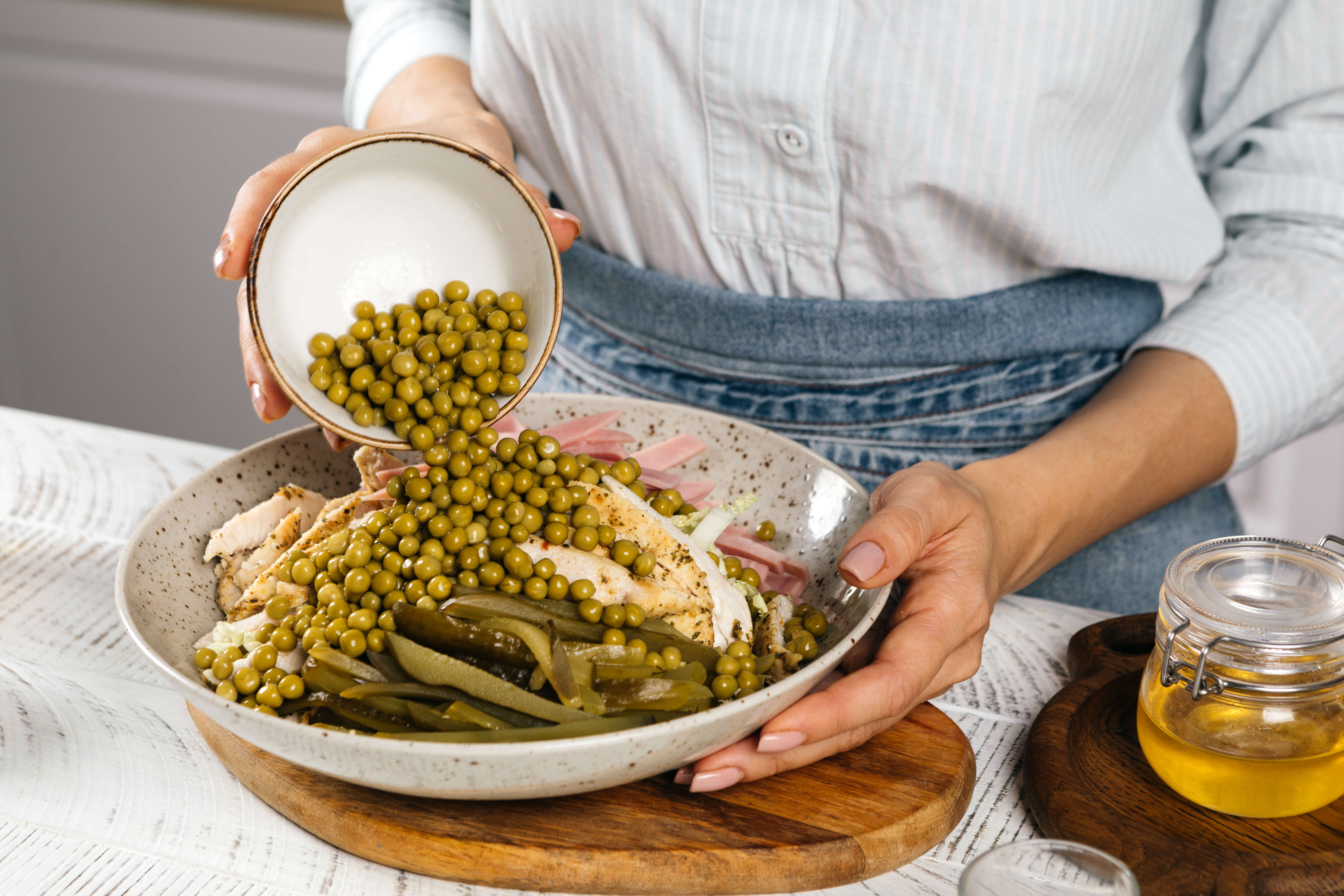 Салат с курицей и пекинской капустой