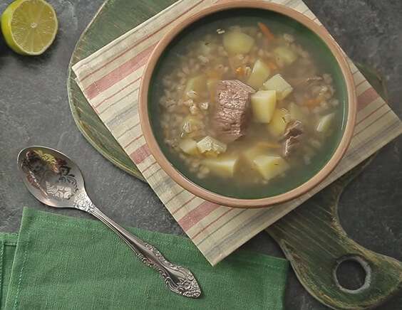 Рассольник из курицы с перловкой