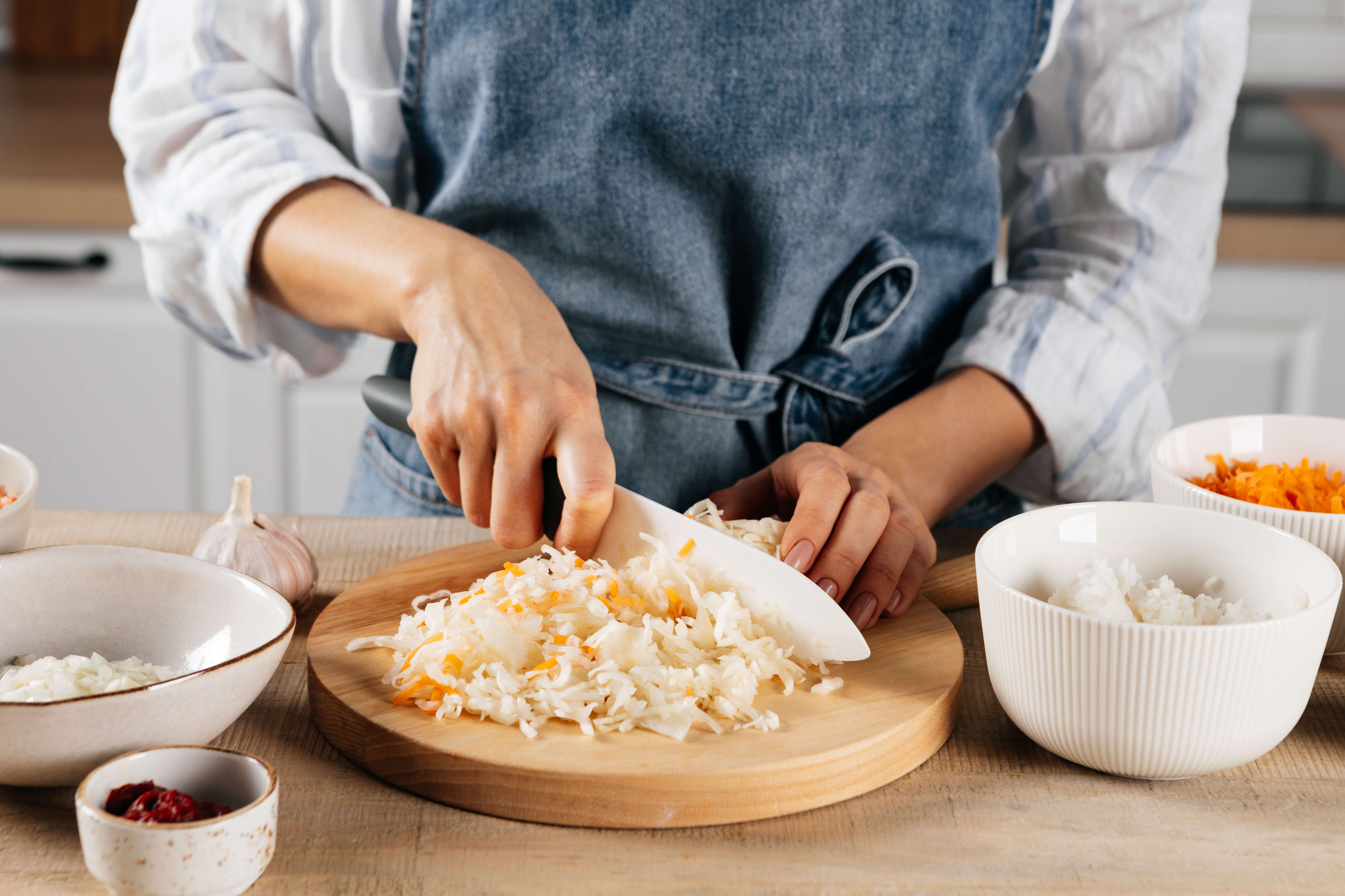 Запечённые ленивые голубцы с рисом и квашеной капустой