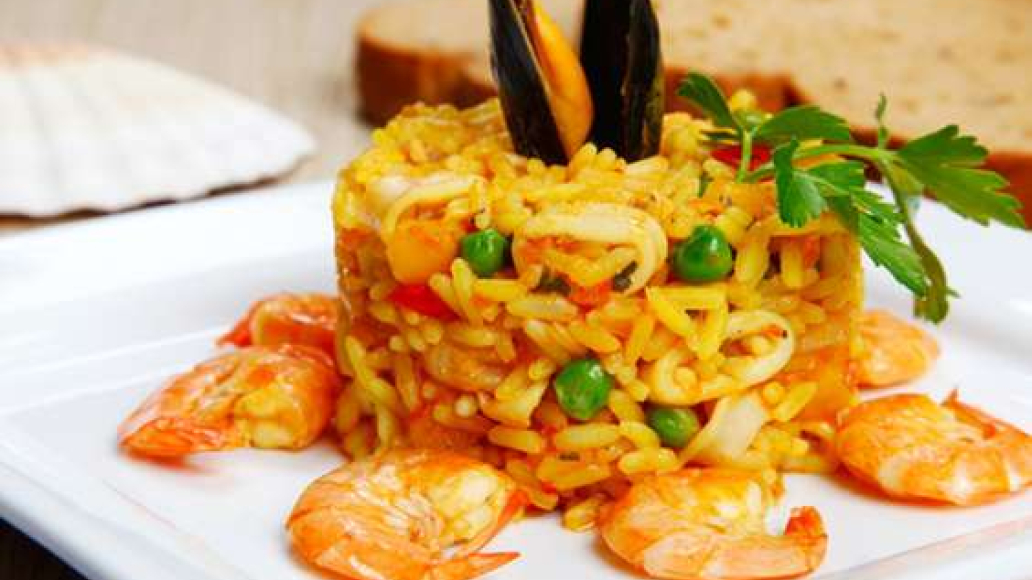 Паэлья с замороженными морепродуктами - рецепт приготовления с фото от Maggi.ru