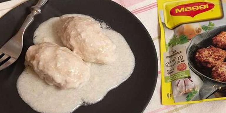 Куриные мини-котлеты в сметанном соусе - рецепт приготовления с фото от Maggi.ru