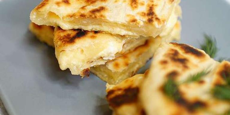 Хачапури с сыром на сковороде – пошаговый рецепт с фото от Maggi.ru