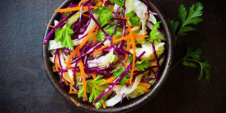 Салат с капустой и морковью - рецепт приготовления с фото от Maggi.ru