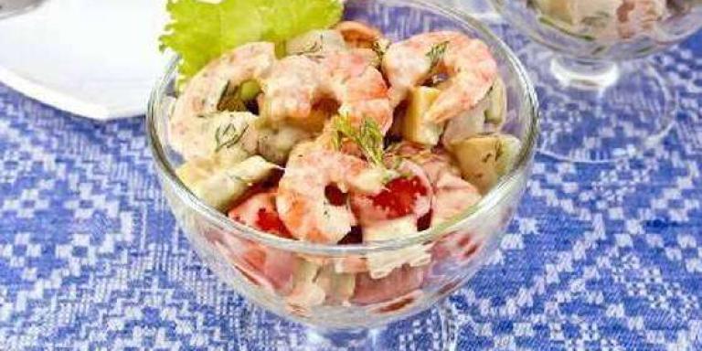 Салат из авокадо, креветок и перепелиных яиц — рецепт пошаговый на Maggi.ru
